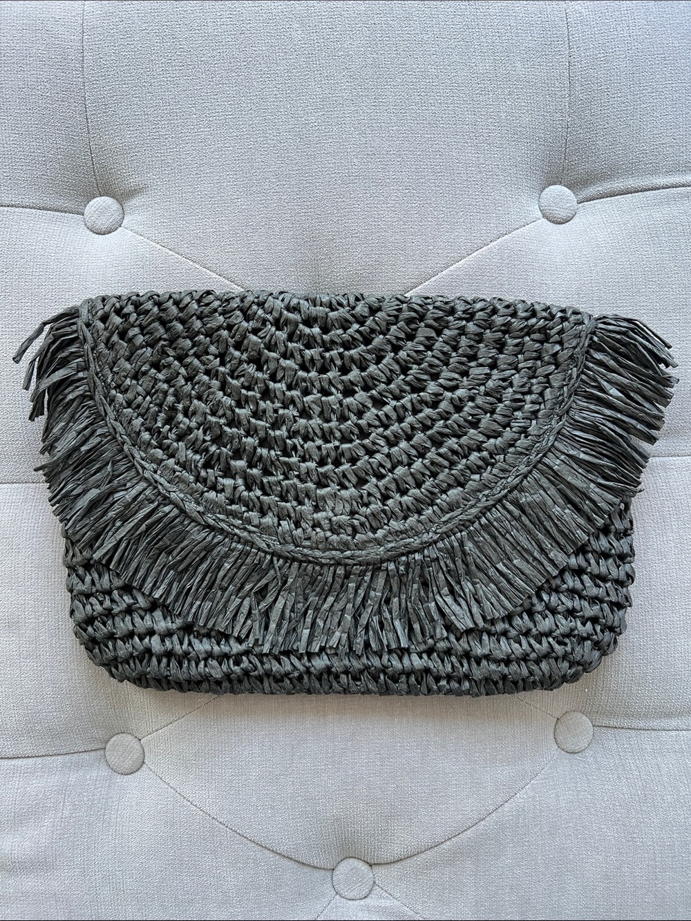 btb Los Angelos Raffia Fringed Clutch in NWOT
